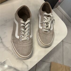 Women’s size 7 taupe Vans